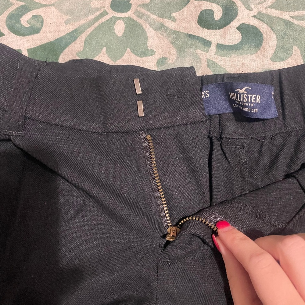Hollister Size XS Black Wide-Leg Pants NWT